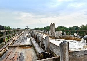 Ansicht eines Gradierwerkes von oben bei schönem Wetter