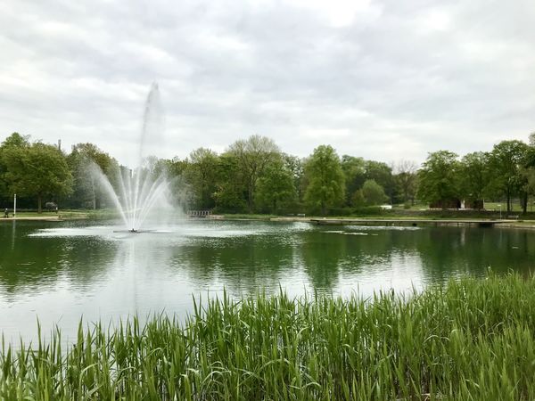 Fontäne im Glockensee im Bad Laerer Kurpark