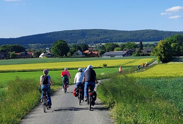 Radfahrer in malerischer Kulisse